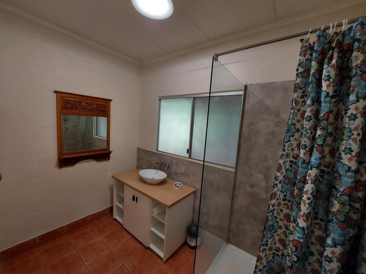 Litchfield Tourist Park Hotel Batchelor Buitenkant foto