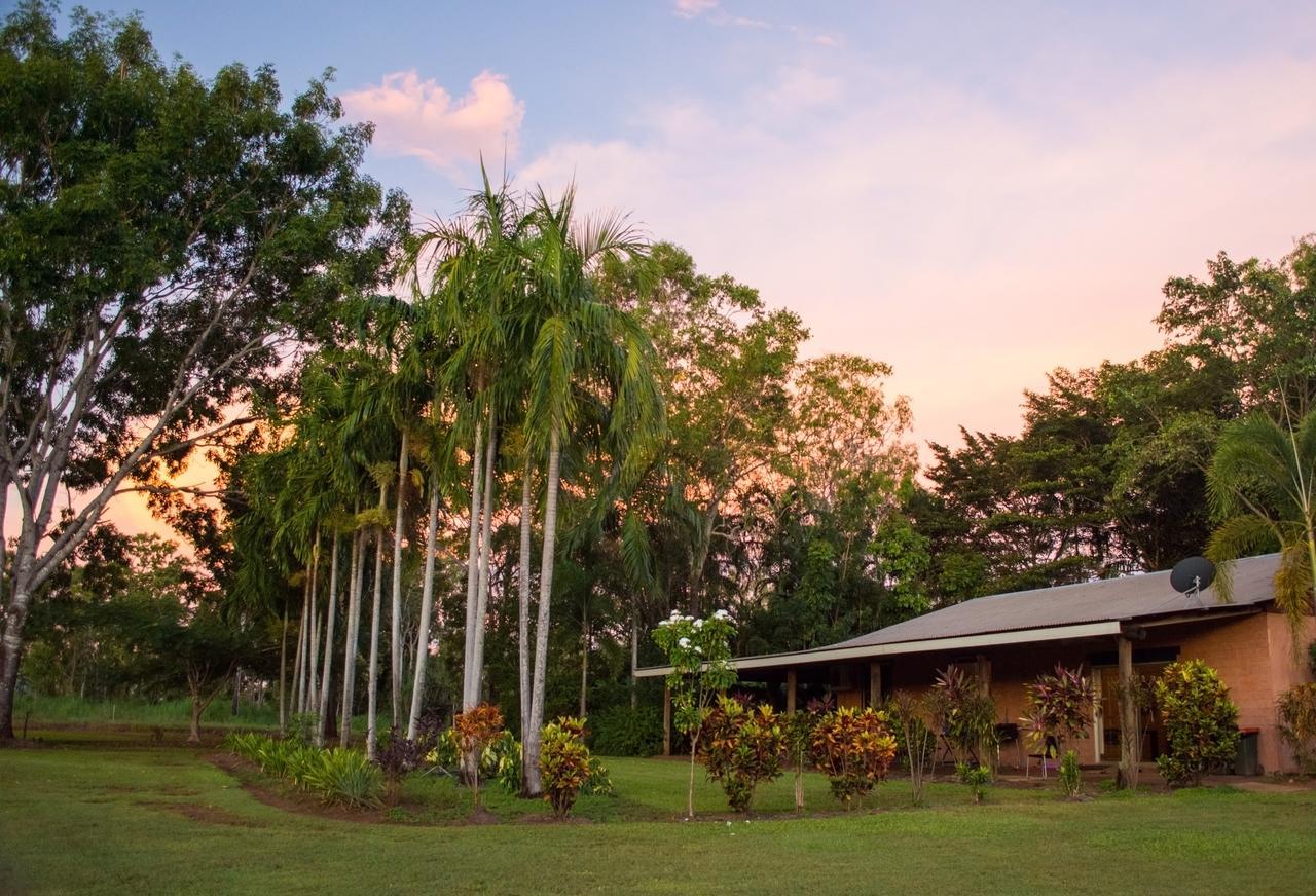 Litchfield Tourist Park Hotel Batchelor Buitenkant foto